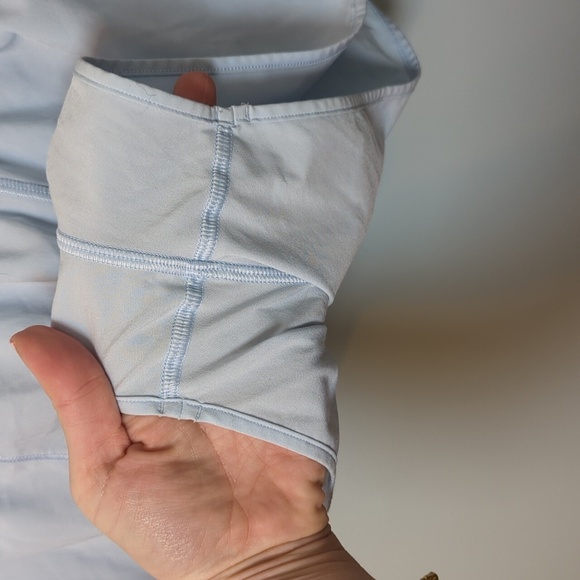 TOO LATE! CONSIGNED! Lululemon Hotty Hot Short II Blue Linen 2.5" - Picture 6 of 8